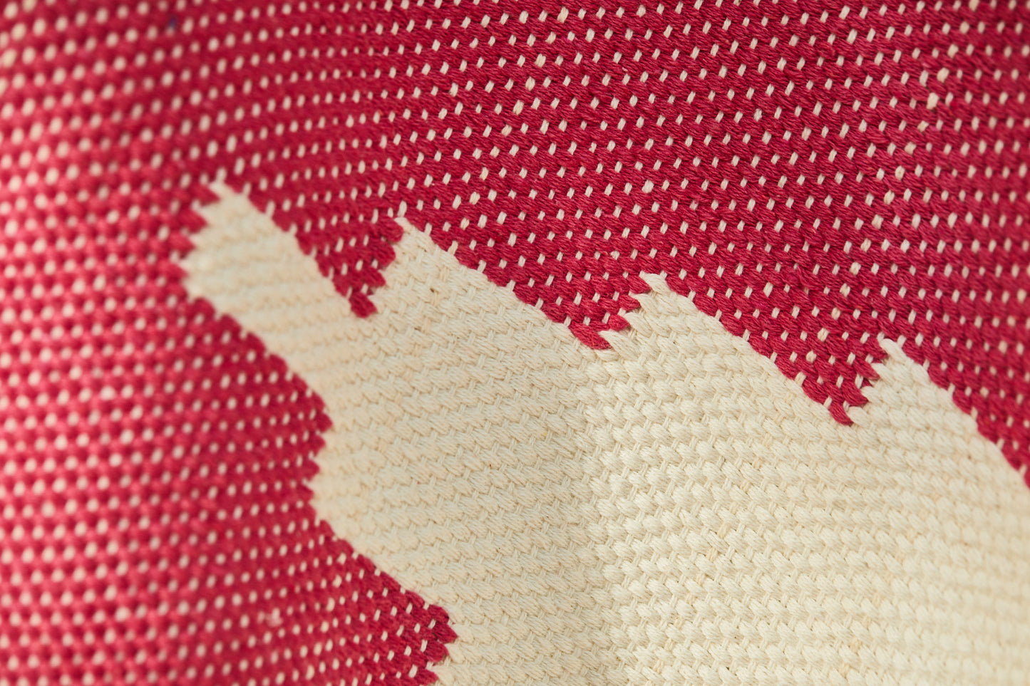 Diamond pattern blanket (magenta pink & natural cotton)