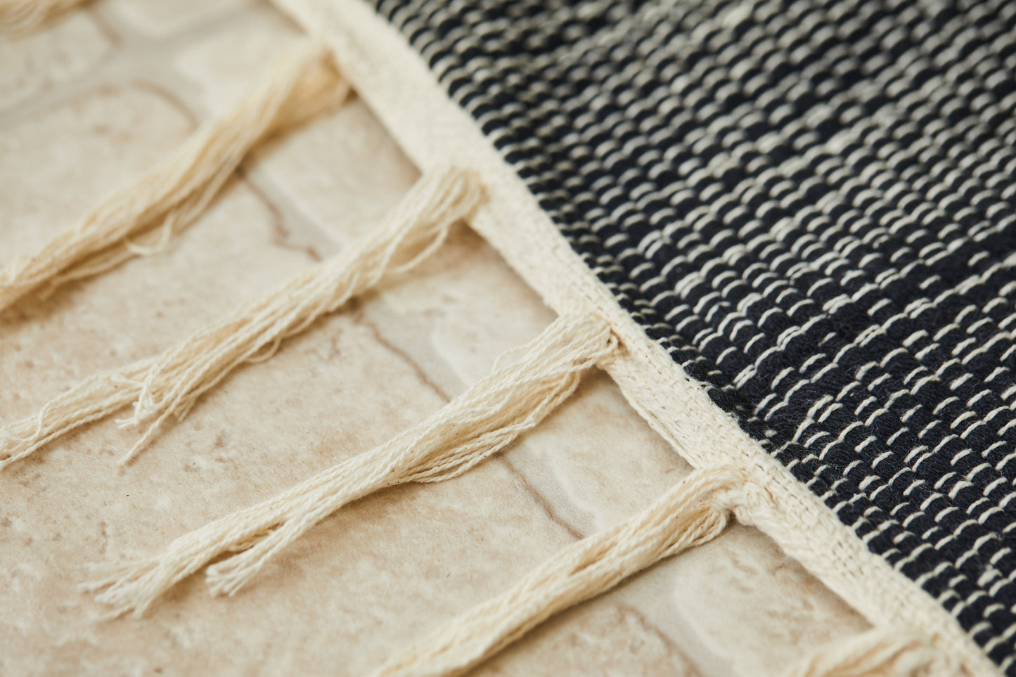 Eagle rug (black & natural cotton)