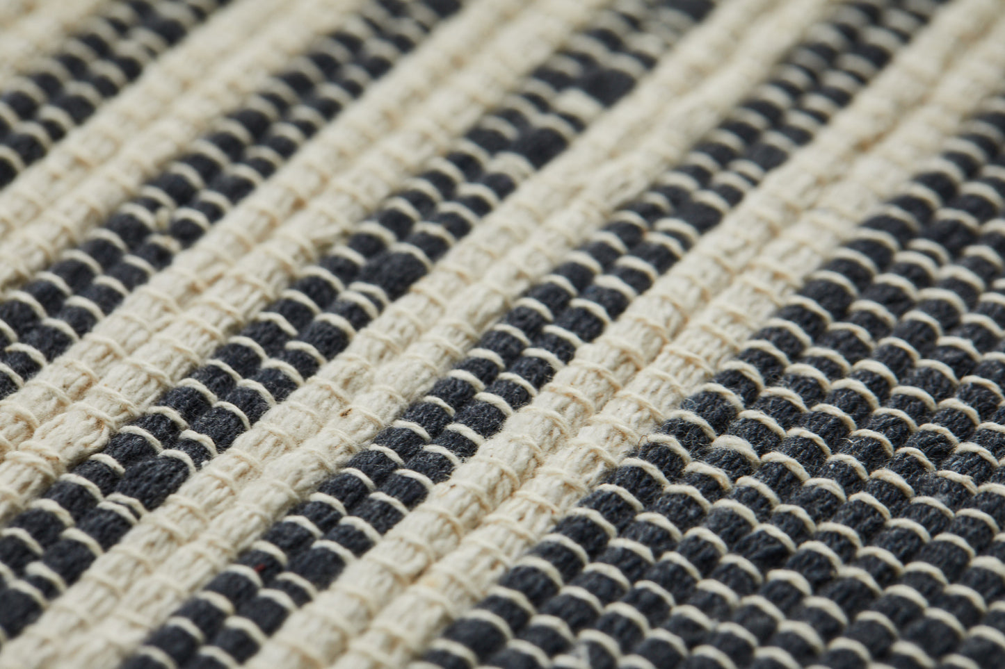 Itacare cotton patterned rug (black & natural cotton)