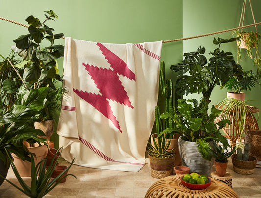 Diamond pattern blanket (magenta pink & natural cotton)