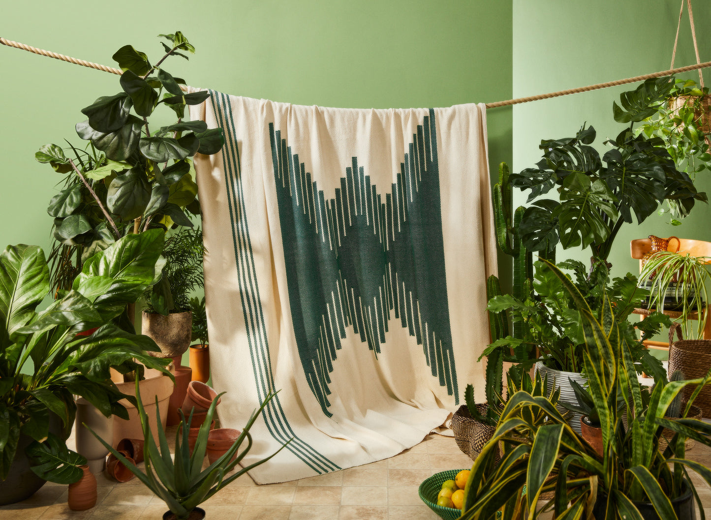 Diamond pattern throw (forest green & natural cotton)