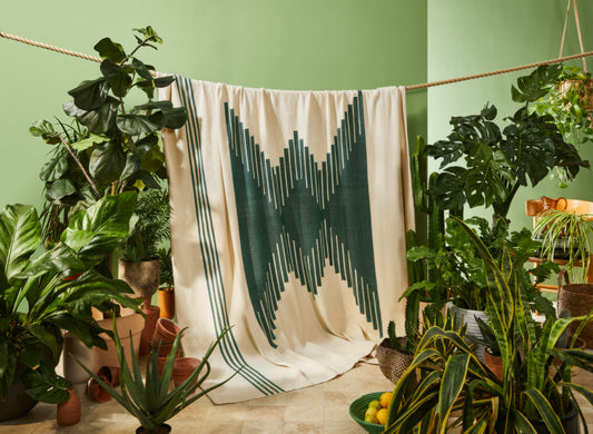 Diamond pattern throw (forest green & natural cotton)