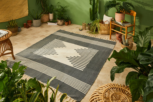 Itacare cotton patterned rug (black & natural cotton)