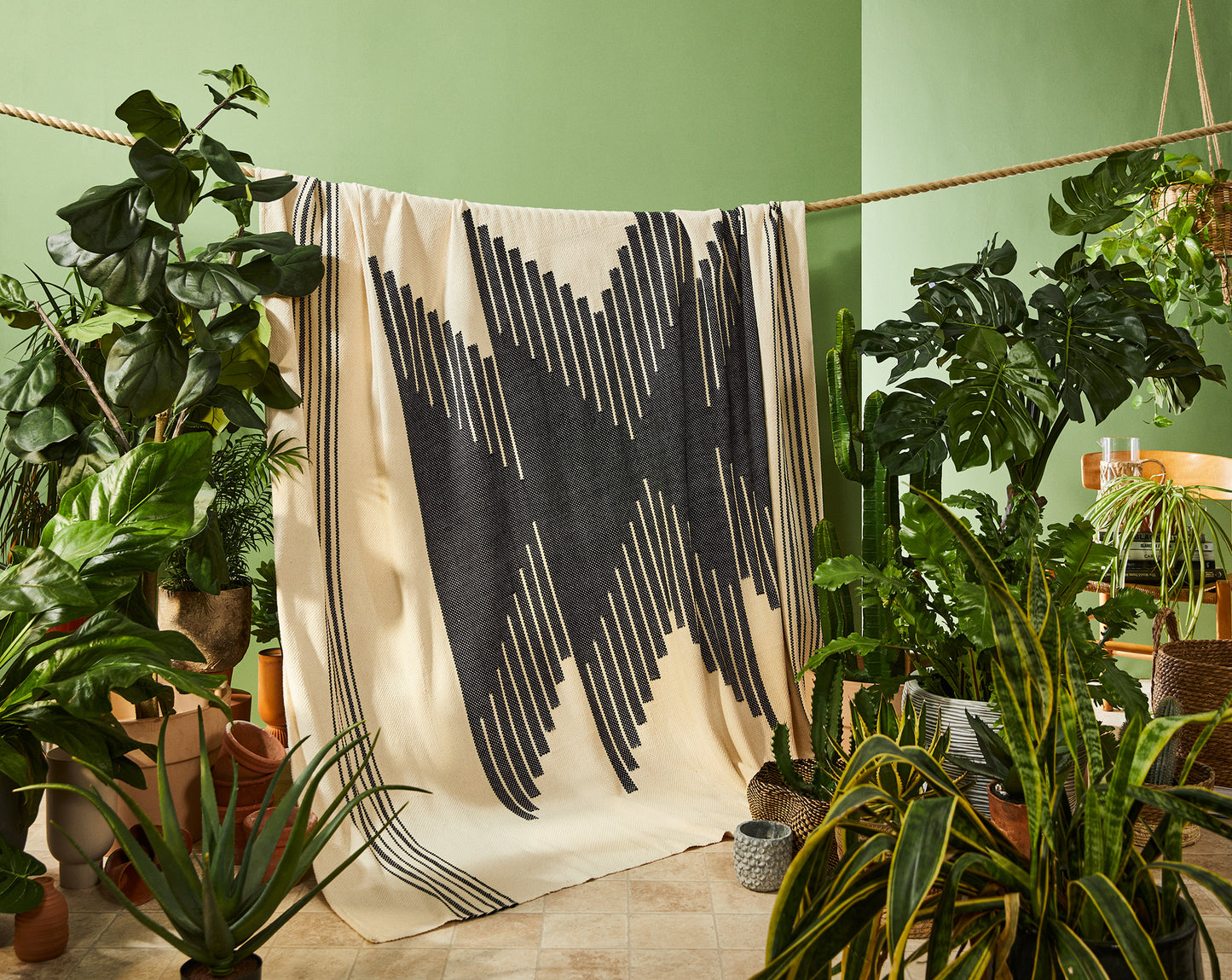 Eagle pattern throw (natural cotton & black)